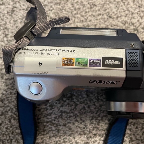 Vintage Sony FD Mavica Camera - Picture 4 of 8